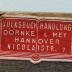 - (Dörnke & Mey (Buchhandlung)), Etikett: Buchhändler; 'Volksbuchhandlung / Dörnke & Mey / Hannover / Nicolaistr. 7 bzw. Volksbuchhandlung / Hannover / Nicolaistr. 7 / Fernspr. W. 4065'.  (Prototyp)