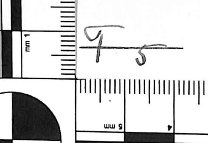 -, Von Hand: Signatur; 'T 5'