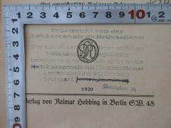 - (Reichszentrale für Heimatdienst), Stempel: Widmung, Notiz, Name, Ortsangabe; 'Ueberreicht von der Reichszentrale für Heimatdienst Wer sich an der Arbeit dieser amtlichen Volksaufklärungsstelle beteiligen will, wende sich sofort an die Reichszentrale für Heimatdienst Landesabteilung Württemberg Stuttgart Herweghstraße 18 Christophstr. 34'. 