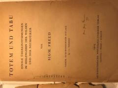88/93/37364(2) : Totem und Tabu
Einige Übereinstimmungen im Seelenleben der Wilden und der Neurotiker (1925)