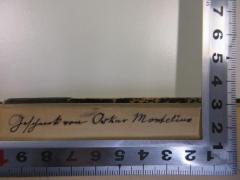 - (Montelius, Oskar), Von Hand: Notiz; 'Geschenk von Oskar Montelius'. 