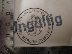 - (Invaliditäts- und Altersversicherungsanstalt (Berlin)), Stempel: Wappen, Berufsangabe/Titel/Branche, Name, Ortsangabe; 'Invaliditäts und Alters- Versicherungsanstalt Berlin'.  (Prototyp)