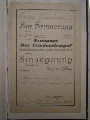 - (Breslauer, Heinz;Gottschalk, B.;Synagoge "Friedenstempel" Halensee;Goldberg, Salomon ), Etikett: Name, Ortsangabe, Datum, Widmung, Besitzwechsel; 'Heinz Breslauer Zur Erinnerung an die am 7. Juni 1924 in der Synagoge "Der Friedenstempel" Berlin-Halensee, Markgraf Albrechtstr 11-12 erfolgte Einsegnung überreicht von Prof. Dr. S. Goldberg Merkspruch: 'Kinder seid ihr, der Zeugen eures Gottes.' Der Rabbiner: Dr. B. Gottschalk'. 