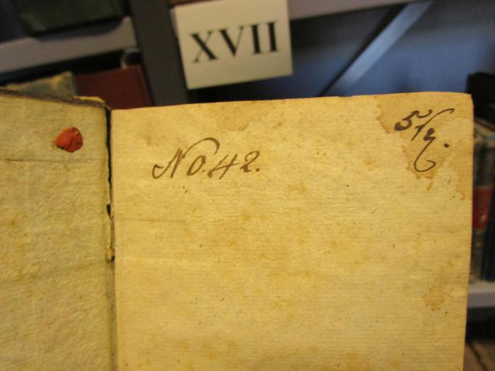 XVI 3000 2. Ex.: Vom Erlöser der Menschen : Nach unsern drei ersten Evangelien (1796);- (unbekannt), Von Hand: Nummer; 'No 42.'. ;- (unbekannt), Von Hand: Nummer; '512.'. 