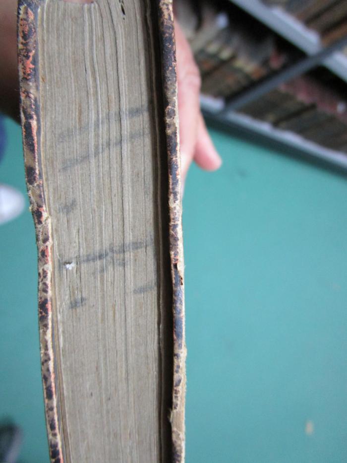 -, Von Hand: Initiale; '[?]. E'