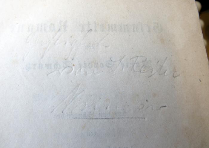 - (Reiter, S.[?]), Von Hand: Name, Notiz, Ortsangabe; 'Gestiftet[?]  von S. Reiter / Nienover[?]'. 