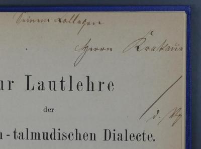 - (Rülf, Gutmann;Krakauer, Moses/Moritz), Von Hand: Widmung; 'Seinem Collegen 
Herrn Krakaue[r] / 
d. Vf
'. 