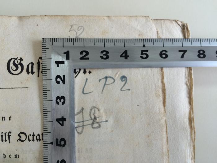 GB M 653 : Peregrin's Gastmahl. Eine Idylle in eilf Octaven aus dem deutschen wissenschaftlichen Volksleben, mit Beiträgen zur Charakteristik europäischer Philosophie in älterer und neuerer Zeit. (1830);-, Von Hand: Signatur; 'LP2'