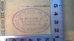 - (Saltzberg, Dr. B.), Stempel: Name, Ortsangabe, Berufsangabe/Titel/Branche; '99, Bedford St. Stepney, London, E.
Dr. Med. B. Saltzberg'. 