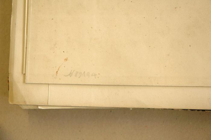 - (Antiquariat Baltika), Von Hand: Inventar-/ Zugangsnummer; 'N 89194.'. 