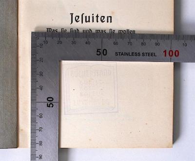 BO 5750 S855 : Jesuiten. Was sie sind und was sie wollen. Ein Geleitwort zu ihrer Rückkehr in die deutsche Heimat (1918);- (Christ-Koenig-Kapelle Luxemburg), Stempel: Name, Berufsangabe/Titel/Branche, Ortsangabe; 'Bücherstand Christ-Koenig-Kapelle Luxemburg'. 