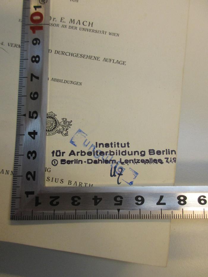 - (Institut für Arbeiterbildung Berlin-Dahlem), Stempel: Name, Nummer; 'Institut für Arbeiterbildung Berlin Berlin-Dahlem, Lentzeallee 7/9
U 7 (?)'. 