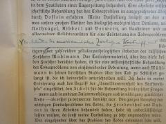 - (Huhn, Willy), Von Hand: Notiz; '(V ...) Arbeiten des amerikanischen Zoologen Woodruff (...)'. 