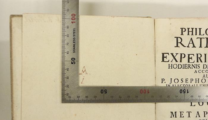 Rara M 207 : Philosophia Rationalis Et Experimentalis. Tomus I. Logicam Et Metaphysicam Complectens (1755);-, Von Hand: Signatur; 'A. i.'