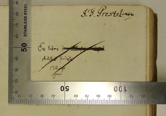 Ex libris […] philosophia Studiosus[?] silingo[?].