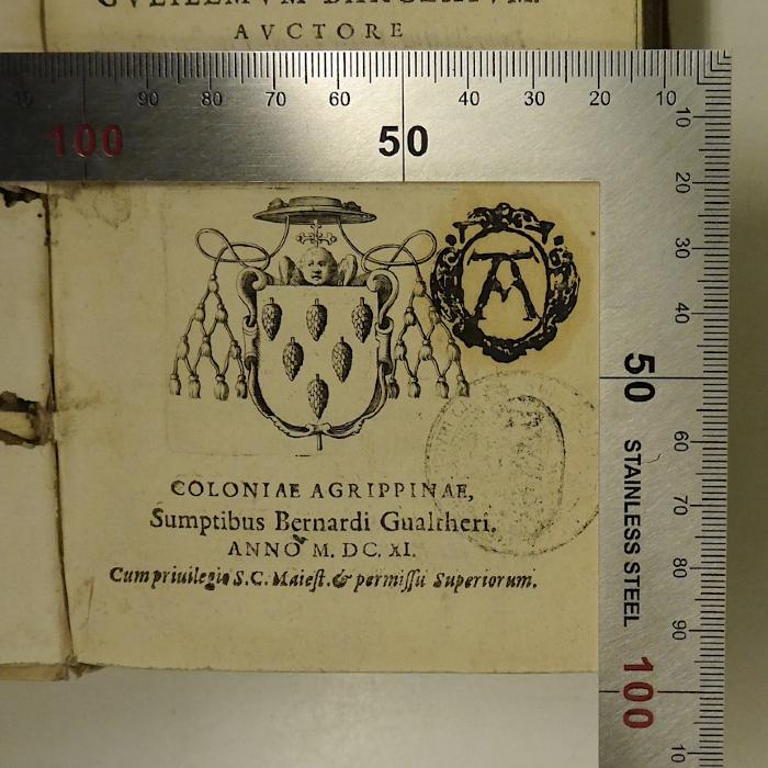 Rara M 321 : Tractatvs De Potestate Svmmi Pontificis In Rebvs Temporalibvs, Aduersus Gvlielmvm Barclaivm (1611);-, Stempel: Initiale, Zeichen, Monogramm; '[A]? [M]?'