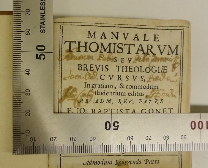 Rara M 414 : Manvale Thomistarvm Sev Brevis Theologiæ Cvrsvs. 4 (1681);-, Von Hand: Annotation; 'Ad usum Pafris[?] Pefri[?] […]'