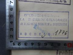 - (Bibliothek des Instituts für Arbeiterbildung Berlin-Dahlem;Institut für Arbeiterbildung Berlin-Dahlem), Stempel: Name, Ortsangabe, Signatur; 'BIBLIOTHEK d. INSTITUTS f. ARBEITERBILDUNG BLN-DAHLEM ab X / 69 NEUE SIGNATUR u. SYSTEMATIK
F 1776'. 