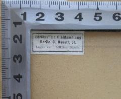 - (Gsellius Buchhandlung und Antiquariat (Berlin)), Etikett: Buchhändler, Name, Ortsangabe; 'Gsellius'sche Buchhandlung
Berlin C. Kurstr. 51.
Lager ca. 1 Million Bände.'.  (Prototyp)