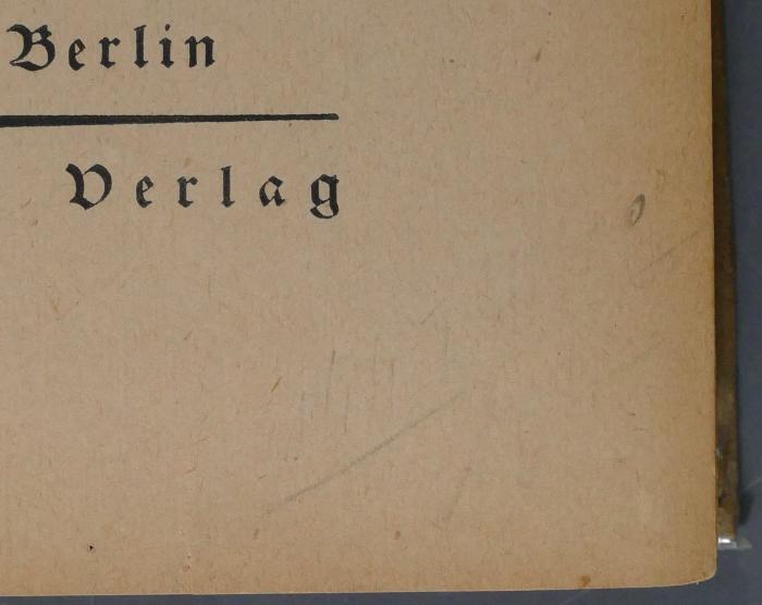 - (Antiquariat "Kniha A 4"), Von Hand: Buchhändler; '[.]44[...] / 16-'. 