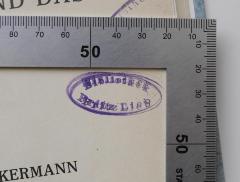 - (Lieb, Fritz), Stempel: Name, Exlibris; 'Bibliothek Fritz Lieb'. 