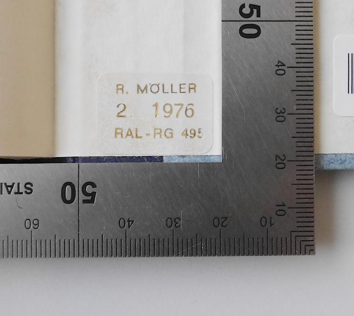KI 6121 A182 : Tolstoi und das Neue Testament (1927);- (Rudolf-Möller-Bibliotheksbuchbinderei), Etikett: Buchbinder, Name, Datum; 'R. Möller RAL-RG 495 [+ Datum]'.  (Prototyp)