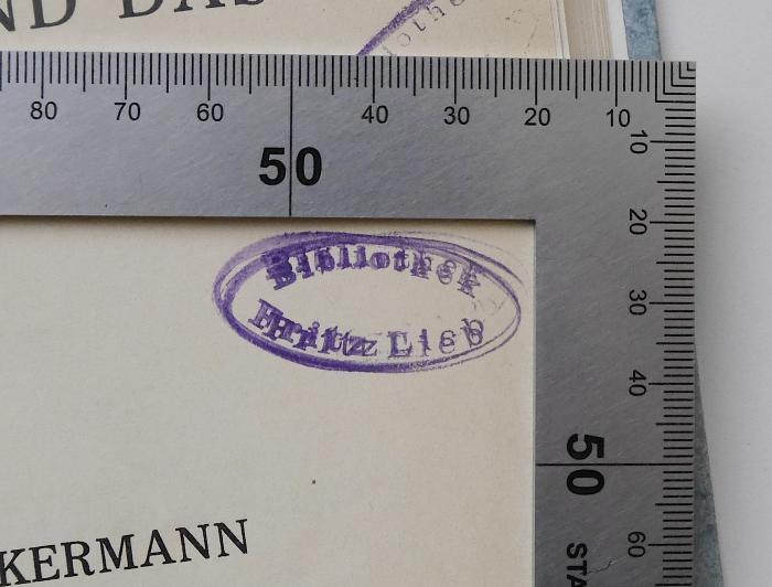 KI 6121 A182 : Tolstoi und das Neue Testament (1927);- (Lieb, Fritz), Stempel: Name, Exlibris; 'Bibliothek Fritz Lieb'. 