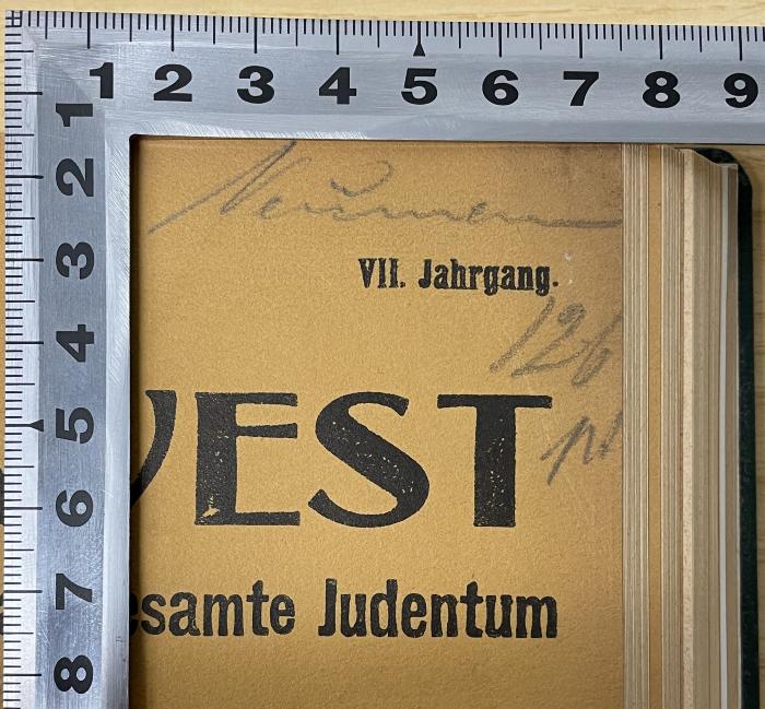 - (unbekannt), Von Hand: Autogramm, Name; 'Neuman[?] 126pt'. 