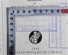 - (Bank der Arbeiter, Angestellten und Beamten, A.-G., Volkswirtschaftliche Abteilung), Stempel: Name, Berufsangabe/Titel/Branche; 'Eigentum der Bank der Arbeiter, Angestellten und Beamten, A.G., Volkswirtschaftliche Abteilung'.  (Prototyp)