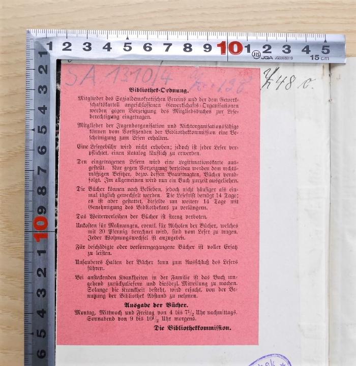 SA 1310-4 : Vierter Bericht des Arbeiter=Sekretariats und des Gewerkschafts=Kartells Königsberg i. Pr. Erstattet für das Geschäftsjahr 1910. (1910);-, Etikett: Berufsangabe/Titel/Branche; 'Bibliothek-Ordnung.'