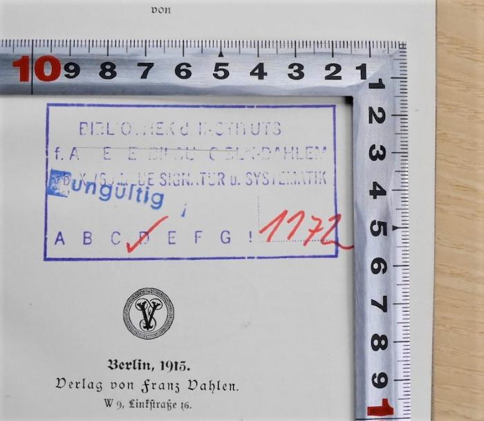 SA 373 : as Organisationswesen der Gegenwart : ein Grundriß (1913);- (Bilbliothek des Instituts für Arbeiterbildung Berlin-Dahlem), Stempel: Name, Berufsangabe/Titel/Branche, Ortsangabe, Signatur; 'Bibliothek des Instituts für Arbeiterbildung Berlin-Dahlem ab XI/69 Neue Signatur u. Systematik D 1172'. 