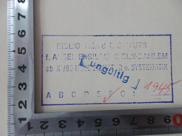 - (Bibliothek des Instituts für Arbeiterbildung Berlin-Dahlem), Stempel: Nummer, Name; 'BIBLIOTHEK d. INSTITUTS
f. ARBEITERBILDUNG BLN-DAHLEM
ab X / 66 NEUE SIGNATUR u. SYSTEMATIK
F 1945
'. 