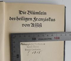 - (Pädagogische Hochschule Berlin), Stempel: Berufsangabe/Titel/Branche, Name, Ortsangabe; 'Pädagogische Hochschule Groß-Berlin Berlin-Lankwitz
I 1915'. 