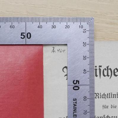 - (Klimke, Herbert), Von Hand: Nummer; 'Nr. 424.[?]'. ;Bp 132 : Politische Fibel (1934)