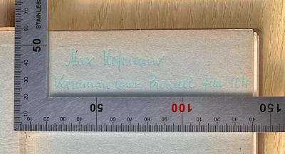 SH 2280 : Der neue Kurs : Erinnerungen (1918);- (Hofmann, Max), Von Hand: Autogramm, Name, Berufsangabe/Titel/Branche, Ortsangabe; 'Max Hofmann Kommandant Prendel Allee 104'. 