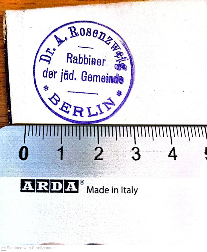 - (Rosenzweig, Adolf), Stempel: Exlibris; 'Dr. A. Rosenzweig
Rabbiner der jüd. Gemeinde
Berlin'.  (Prototyp)