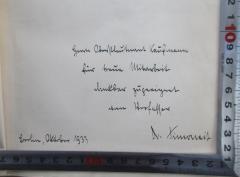- (Kauffmann, Gerhard), Von Hand: Widmung; 'Herrn Oberstleutnant Kaufmann für treue Mitarbeit dankbar zugeeignet vom Verfasser Dr. Simoneit Berlin, Oktober 1933'. 