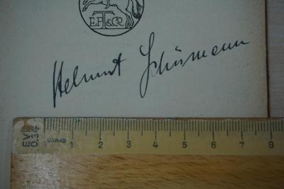 - (Helmut Schumann), Von Hand: Name; 'Helmut Schumann'. 