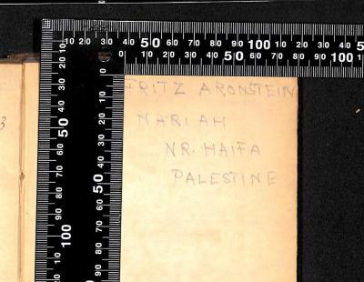 - (Aronstein, Fritz), Von Hand: Name, Ortsangabe; 'Fritz Aronstein
Nariah
Nr. Haifa
Palestine'. 