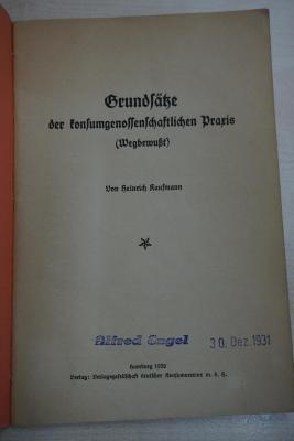 1933 A 13516 : Grundsätze der konsumgenossenschaftlichen Praxis : (Wegbewußt)
 (1932)