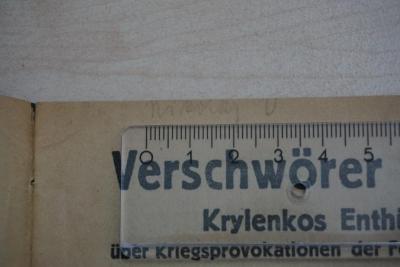 - (V., Nikolay), Von Hand: Notiz, Name; 'Nikolay [V]'. 