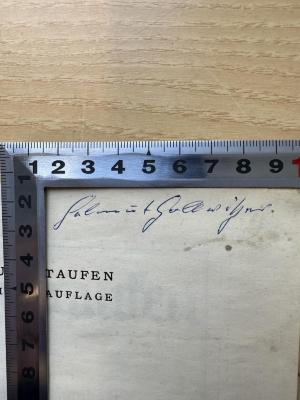 - (Gollwitzer, Helmut), Von Hand: Autogramm, Name; 'Helmut Gollwitzer'. 