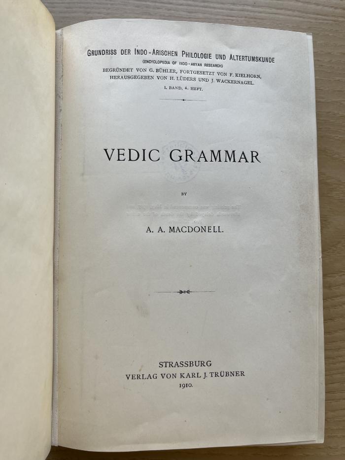 4 P 35-1,4 : Vedic grammar (1910)