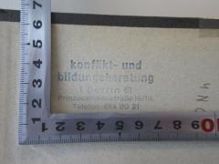 - (Konflikt- und Bildungsberatung), Stempel: Name, Ortsangabe; 'Konflikt- und Bildungsberatung
I Berlin 61
Prizessinenstraße 16/III
Telefon 614 80 21'.  (Prototyp)