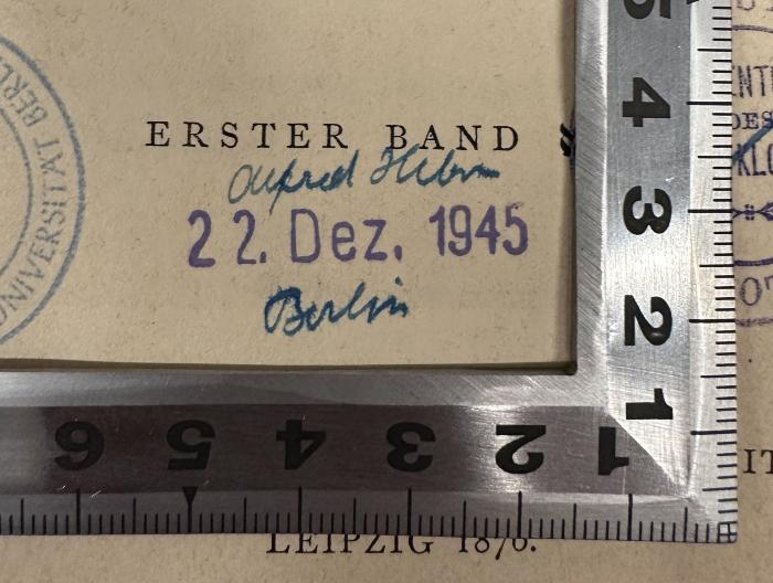 -, Von Hand: Datum, Name, Ortsangabe; 'Alfred Helm
22. Dez. 1945
Berlin'
