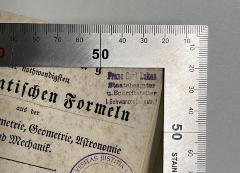 -, Stempel: Name, Berufsangabe/Titel/Branche, Ortsangabe; 'Franz Carl Lukas Staatsbeamter u. Schriftsteller l.[?] Schwarzenbergstr. 5' (Prototyp)