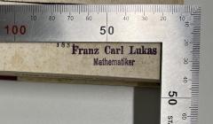-, Stempel: Name, Berufsangabe/Titel/Branche; 'Franz Carl Lukas Mathematiker' (Prototyp)