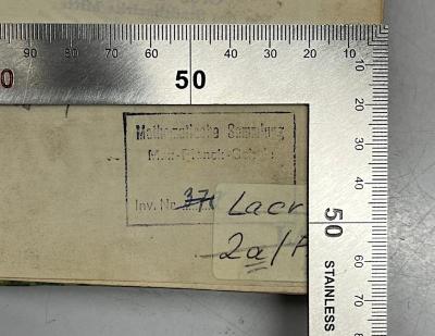 GB M 2108 : Traité élémentaire de trigonométrie rectiligne et sphérique et d'application de l'algèbre à la géométrie (1827);- (Max-Planck-Schule), Stempel: Berufsangabe/Titel/Branche, Name, Inventar-/ Zugangsnummer; 'Mathematische Sammlung Max-Planck-Schule Inv. Nr. 370'. 