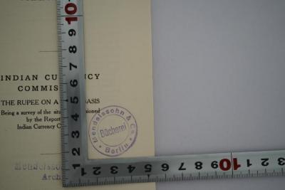 - (Bücherei Mendelssohn & Co.), Stempel: Berufsangabe/Titel/Branche, Ortsangabe, Name; 'Bücherei Mendelssohn & Co. Berlin'.  (Prototyp)
