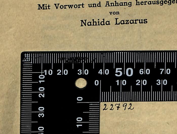 - (Bibliothek der Jüdischen Gemeinde zu Berlin), Von Hand: Exemplarnummer; '22792'. 